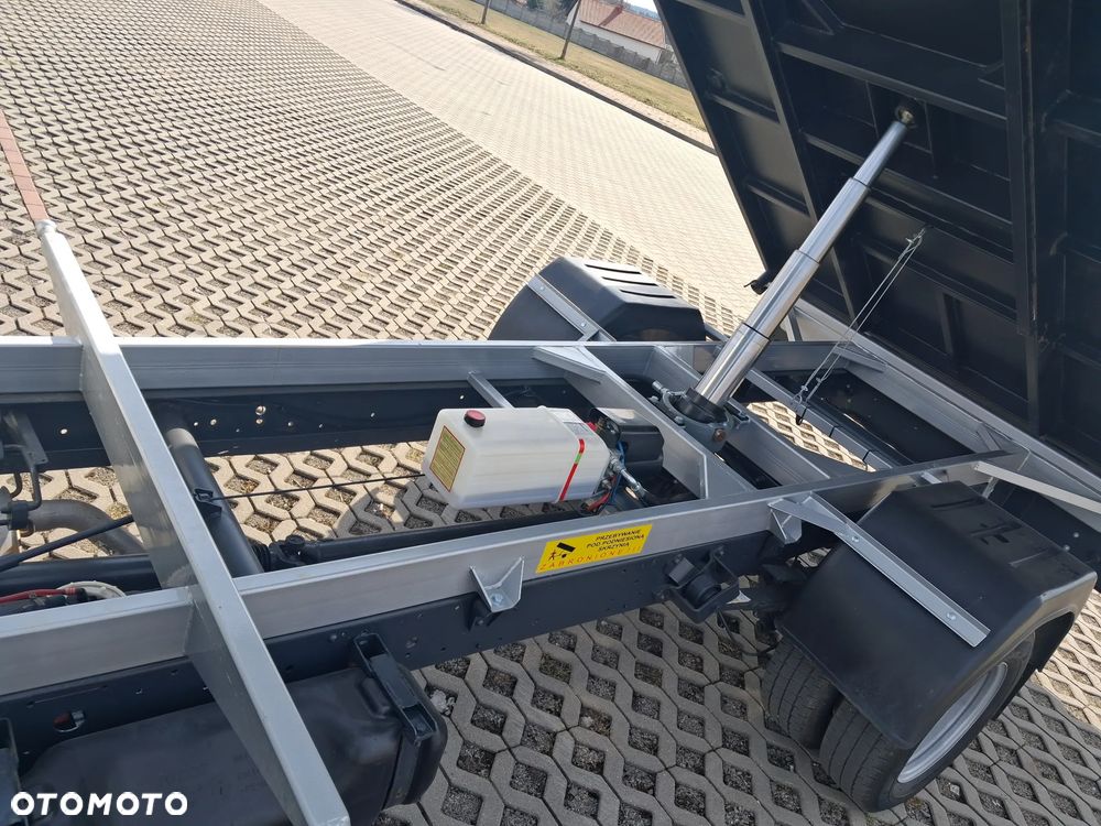 Iveco Daily 35c15 3.0 HPI 150KM Salon PL - 17