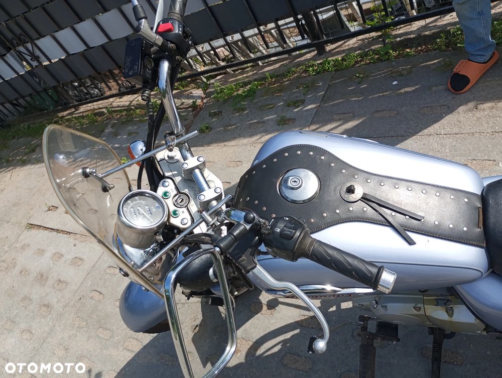 Suzuki GZ - 9
