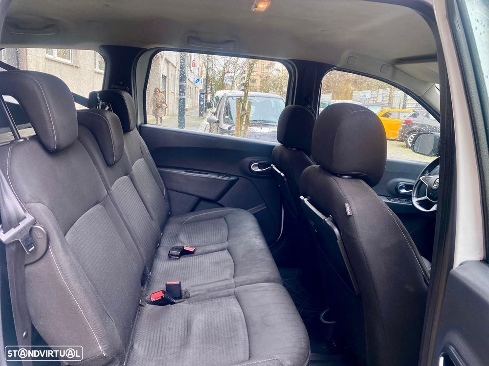 Dacia Lodgy 1.5 Blue dCi Comfort 7L - 24