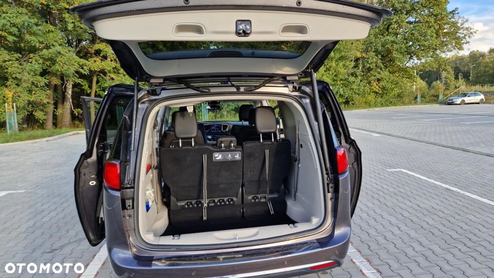 Chrysler Pacifica - 5