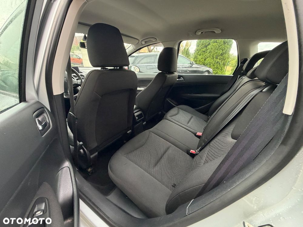Peugeot 308 e-HDi FAP 115 Stop&Start EGS6 Business Line Niveau 1 - 9