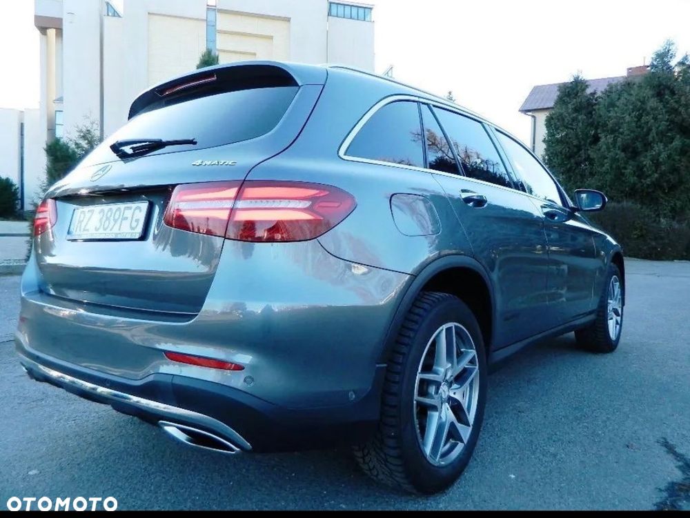 Mercedes-Benz GLC 300 4Matic 9G-TRONIC AMG Line Plus - 5