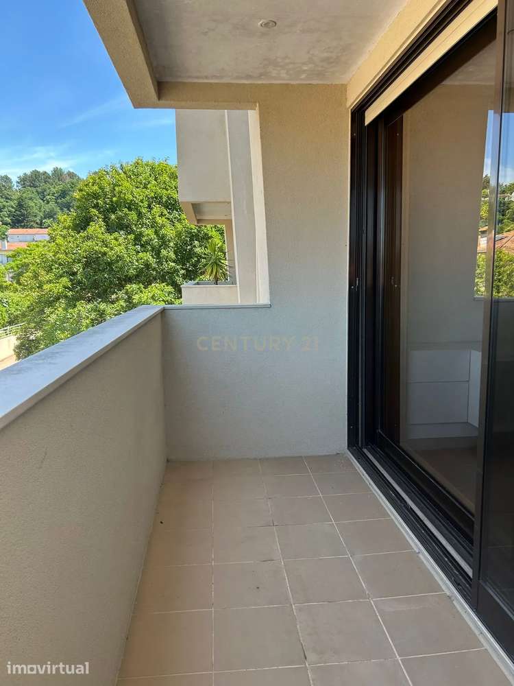 Excelente Apartamento T3 com elevador e garagem | Arrendamento | Nogue - Grande imagem: 4/39