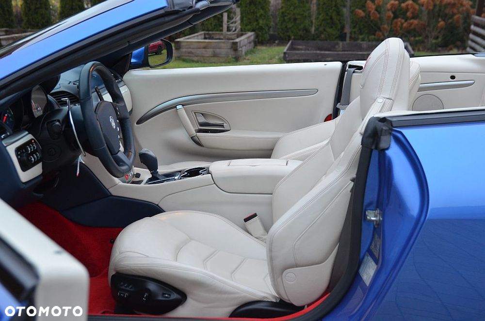 Maserati GranCabrio Sport - 20