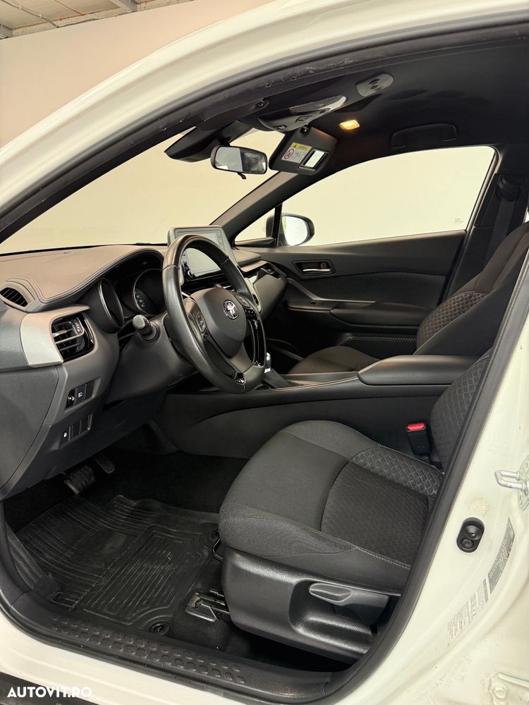 Toyota C-HR - 33