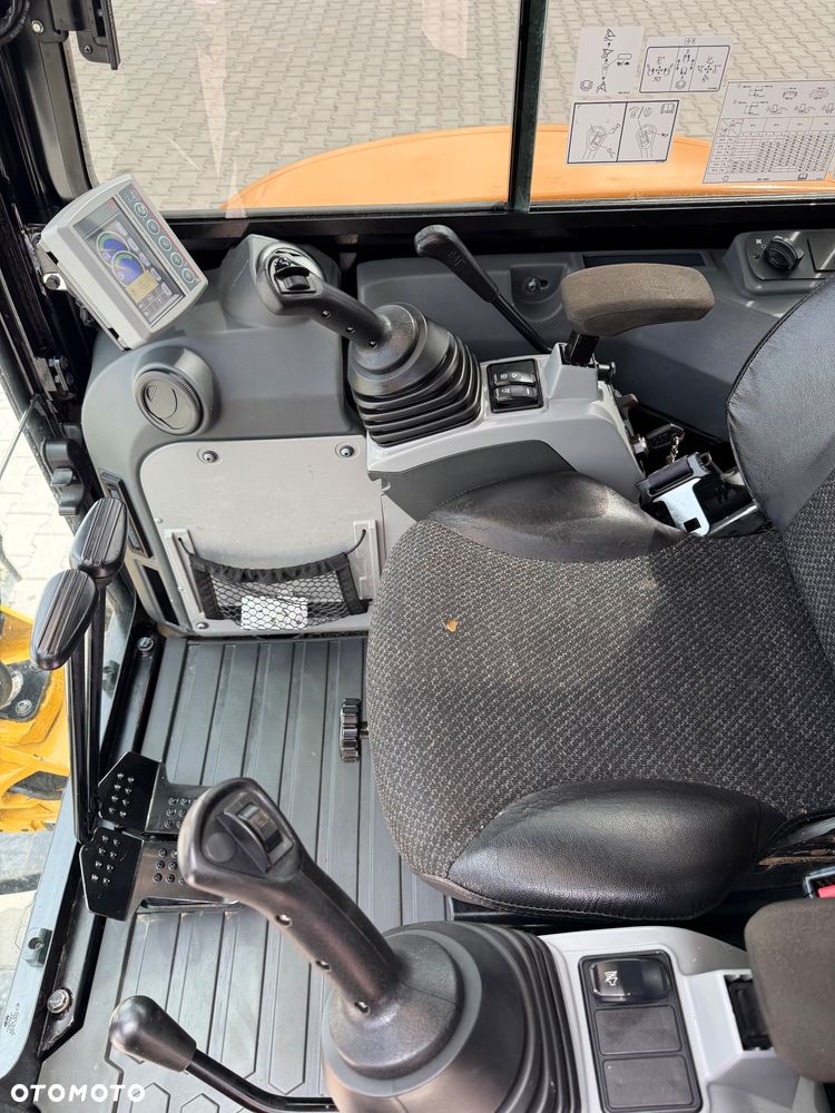 Caterpillar 304E2 - 16