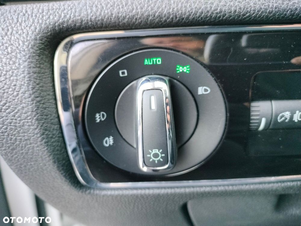 Skoda Superb 2.0 TDI Active DSG - 22
