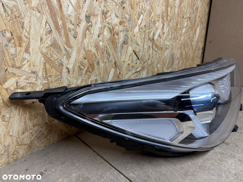 LAMPA PRAWY PRZÓD PRZEDNIA PRAWA SOCZEWKA LED KIA RIO IV 92102-H8 - 17