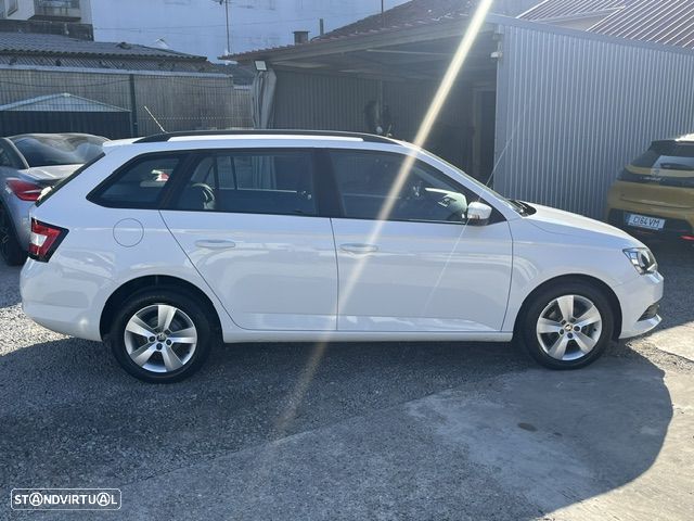 Skoda Fabia Break 1.0 Active - 4