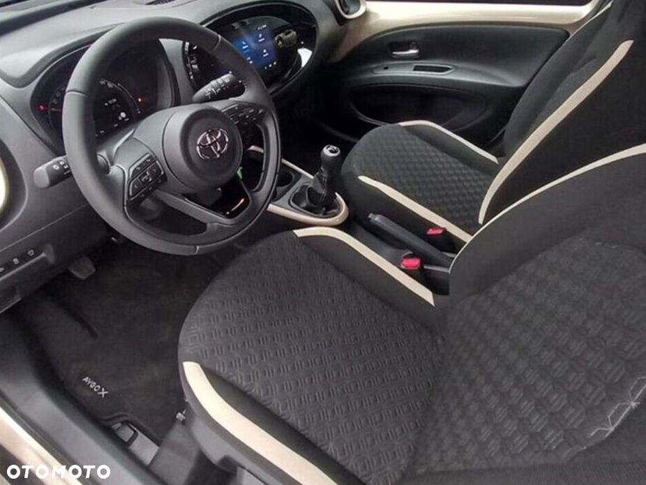 Toyota Aygo X - 6
