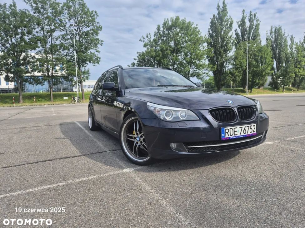 BMW Seria 5 525d Touring - 2