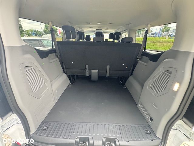 Ford Custom Kombi L2 - 11