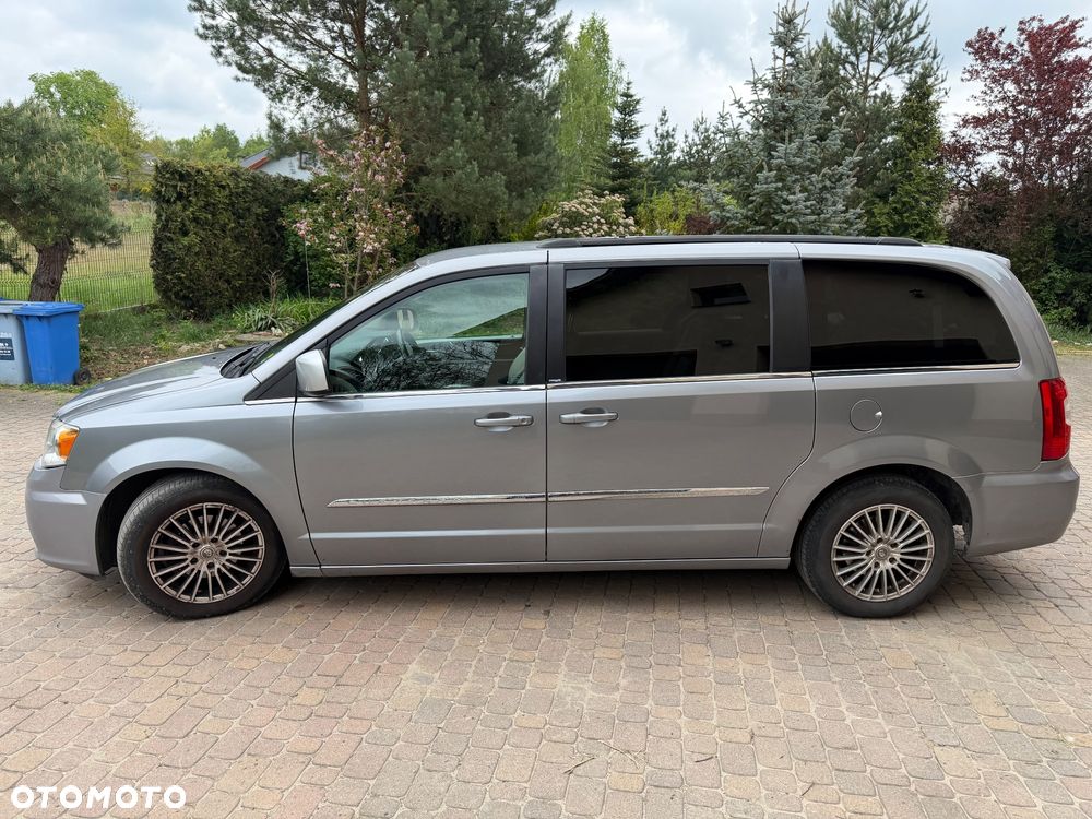 Chrysler Town & Country 3.6 Touring - 2