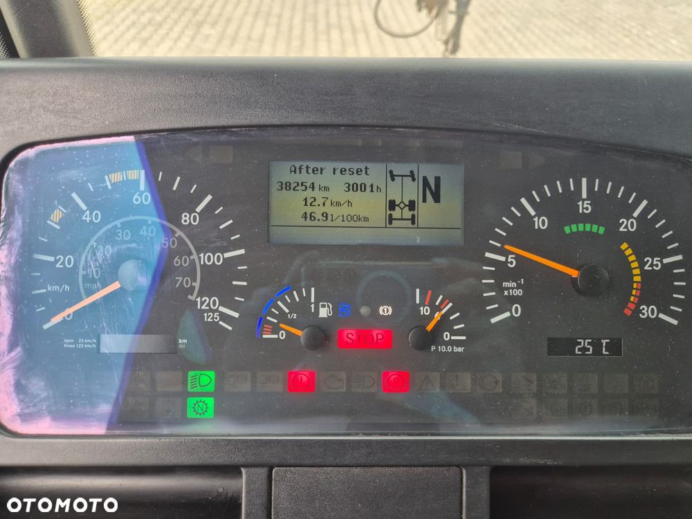 Mercedes-Benz Econic 2629 6X2 / SYSTEM CZYSZCZENIA DRÓG LUB TUNELI / ARMATKA NA WODĘ  / 300 LITRÓW NA MINUTE / CZYSZCZENIE TUNELI I BANERÓW / CZYSZCZENIE DRÓG / UTRZYMYWANIE CZYSTOSCI / EURO 5 / SERWISOWANY / 10500L + 500L / PODGRZEWANIE WODY / GENERATOR PRĄDU - 37