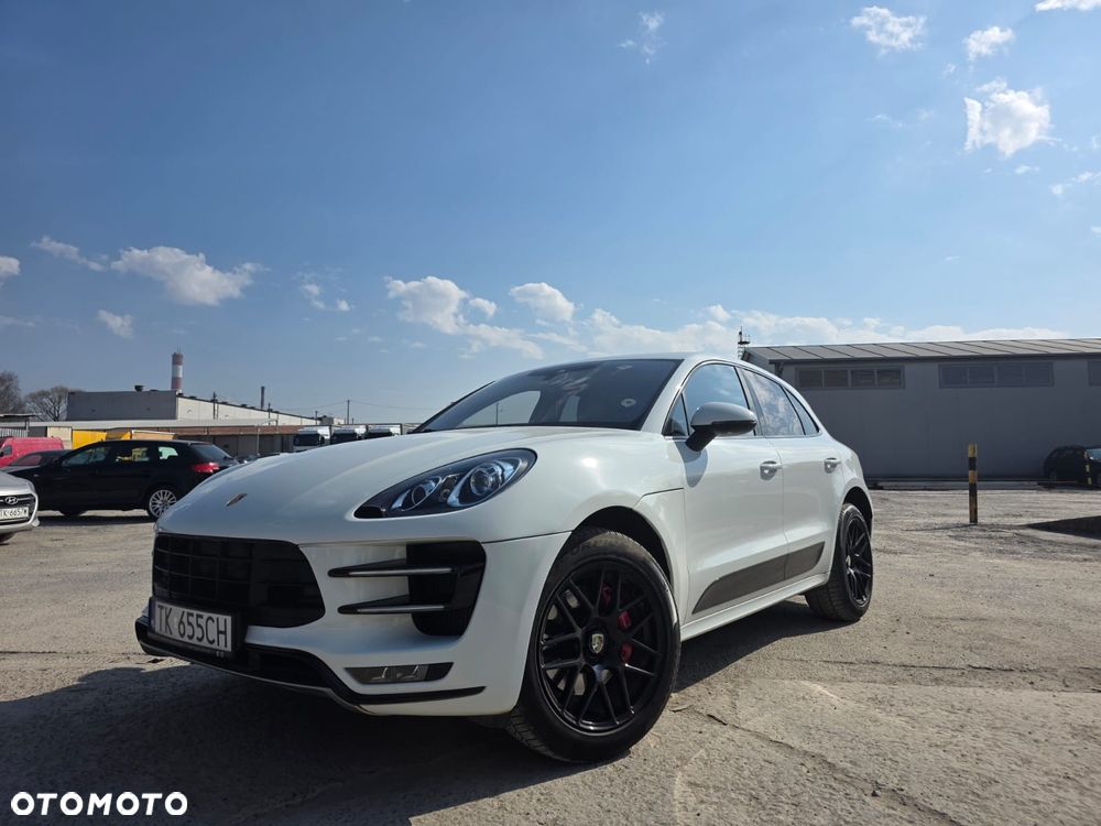 Porsche Macan Turbo - 16
