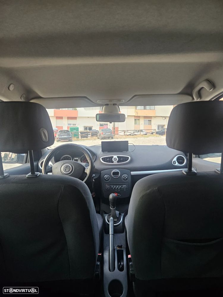 Renault Clio 1.2 16V Dynamique - 10