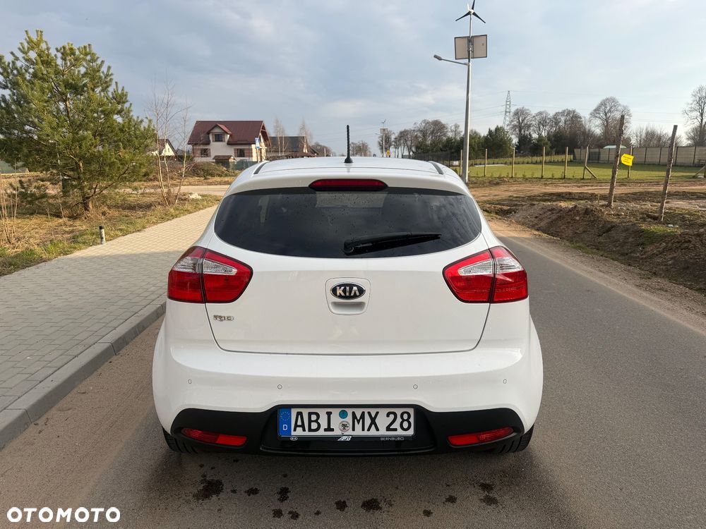 Kia Rio 1.2 Dream Team Edition - 15