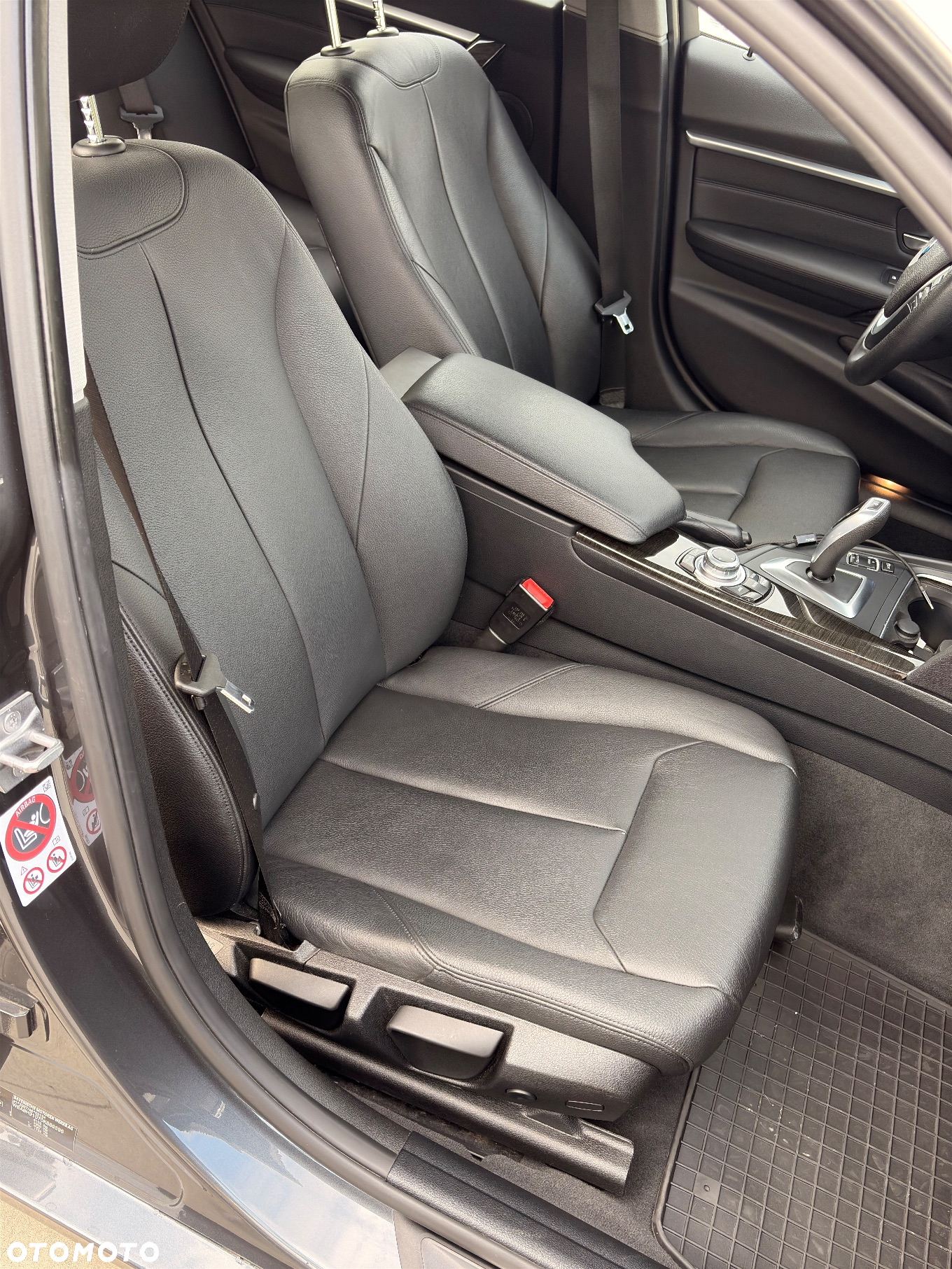 BMW Seria 3 320d Luxury Line - 15
