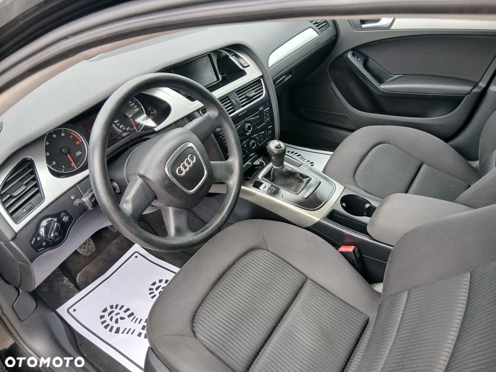 Audi A4 Limousine - 26
