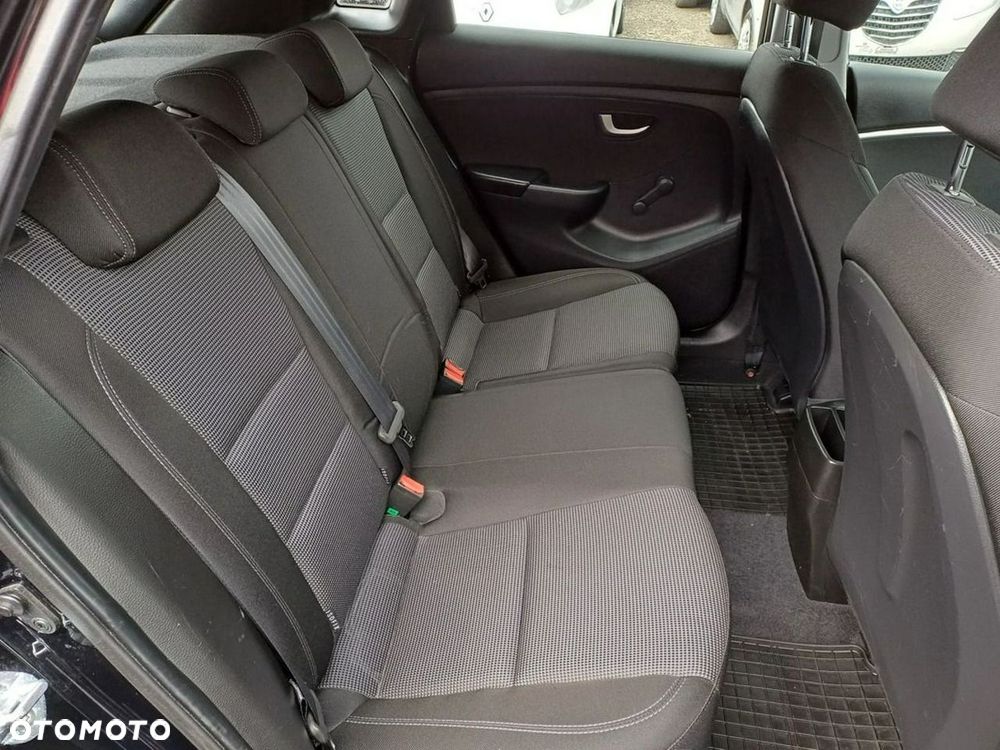 Hyundai i30 1.4 Classic + - 13
