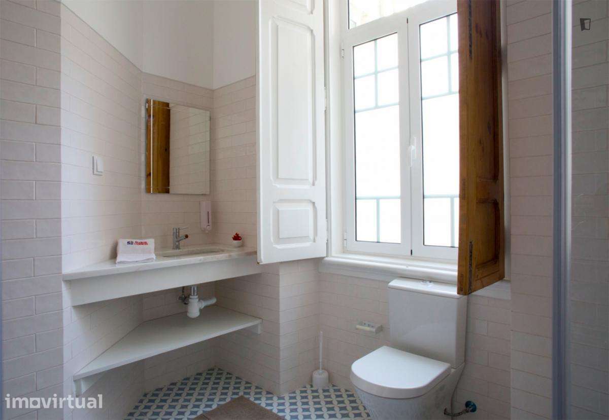 Quarto - localizado em Saldanha Lisbon - Grande imagem: 5/17
