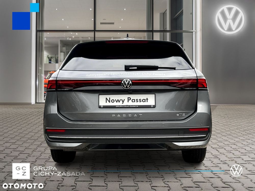Volkswagen Passat - 4