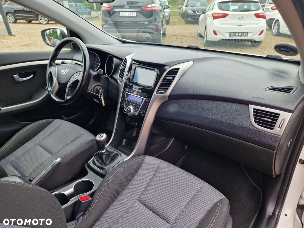 Hyundai i30 1.6 GDI Style - 21