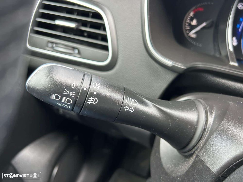 Renault Mégane ENERGY TCe 130 EDC LIMITED - 22
