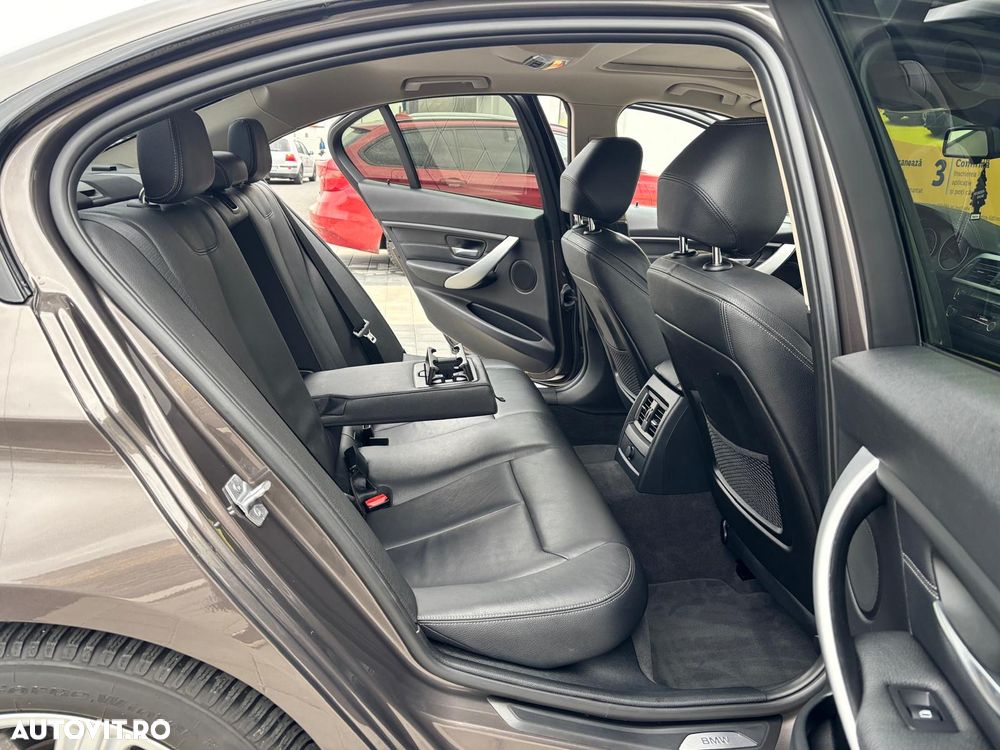 BMW Seria 3 320d Aut. Modern Line - 21