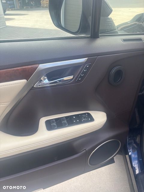Lexus RX - 7