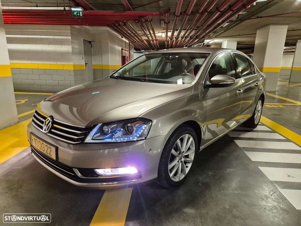 VW Passat 2.0 TDI BlueMotion Highline - 3
