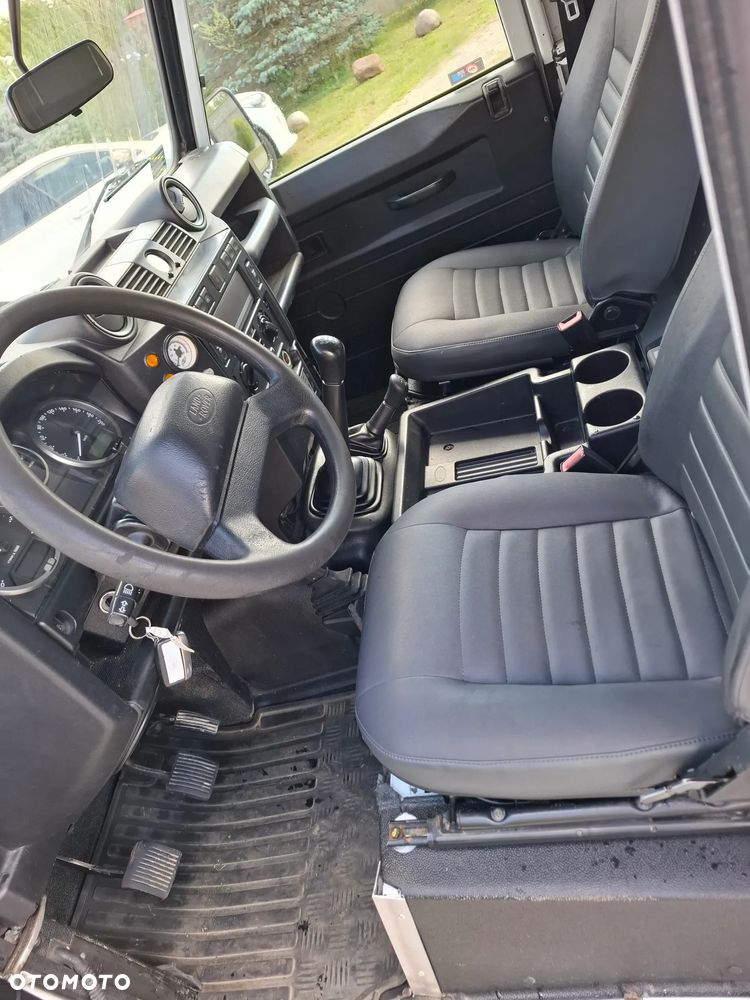 Land Rover Defender 2.2 TD4 E - 9