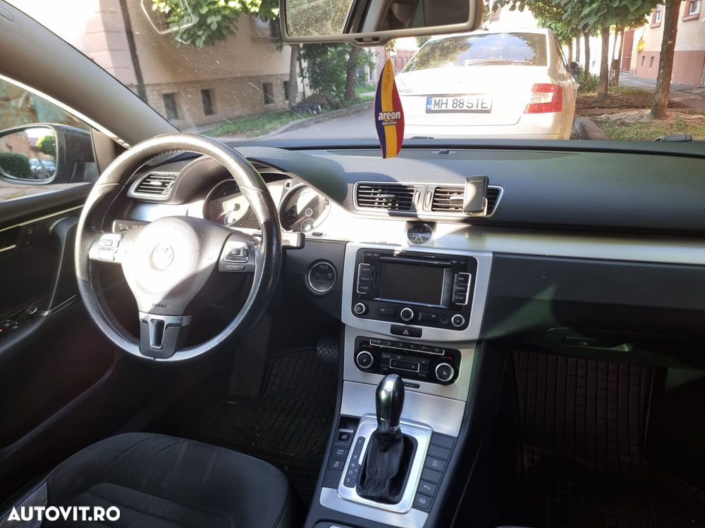 Volkswagen Passat 2.0 TDI Sportline DPF DSG - 11