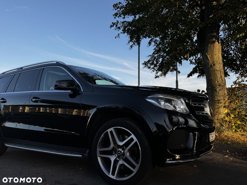 Mercedes-Benz GLS - 14