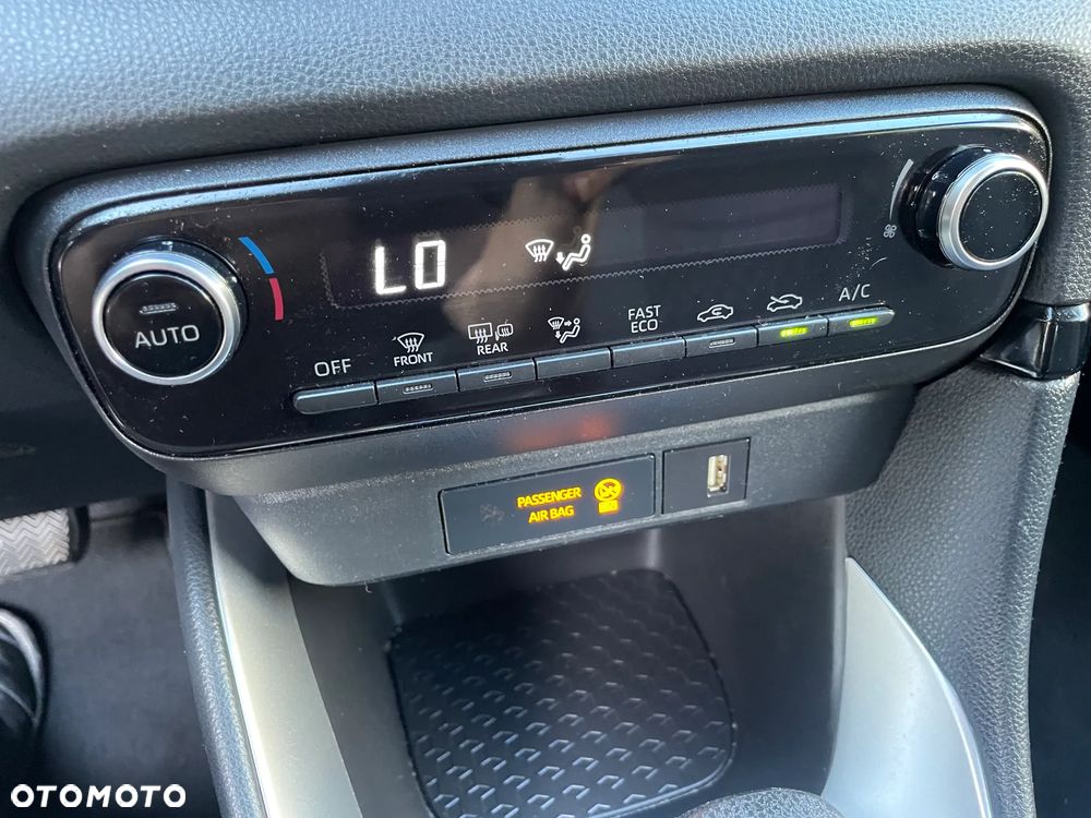 Toyota Yaris - 23