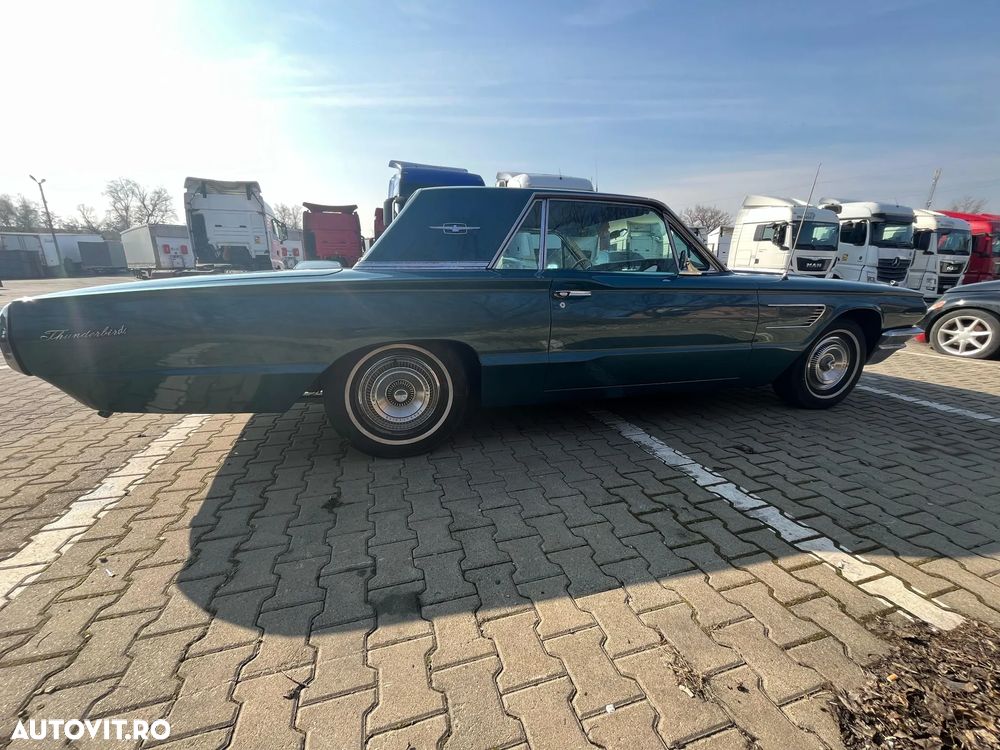 Ford Thunderbird - 11