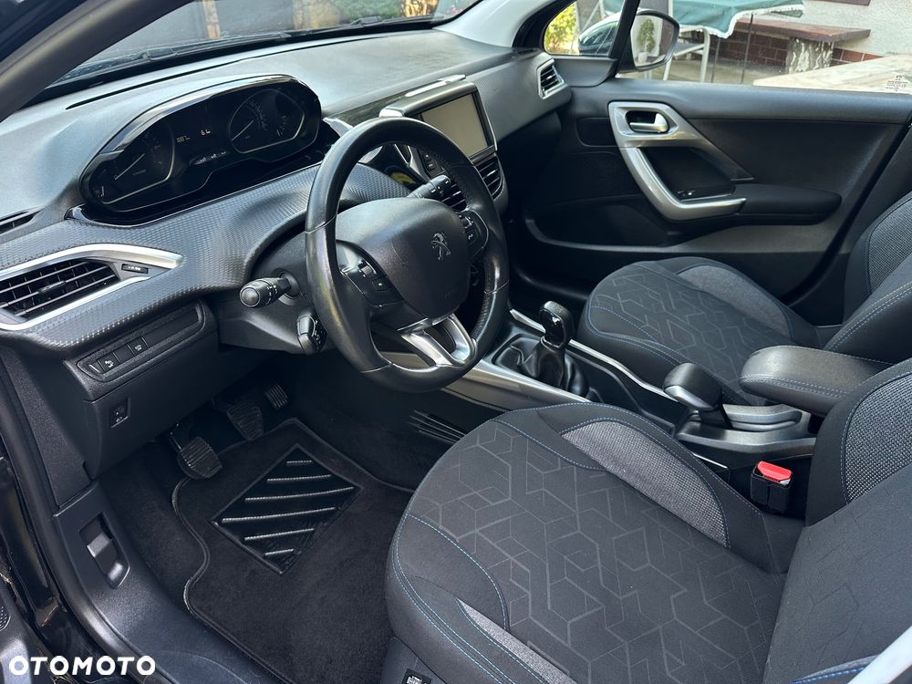 Peugeot 2008 PureTech 82 Style - 14