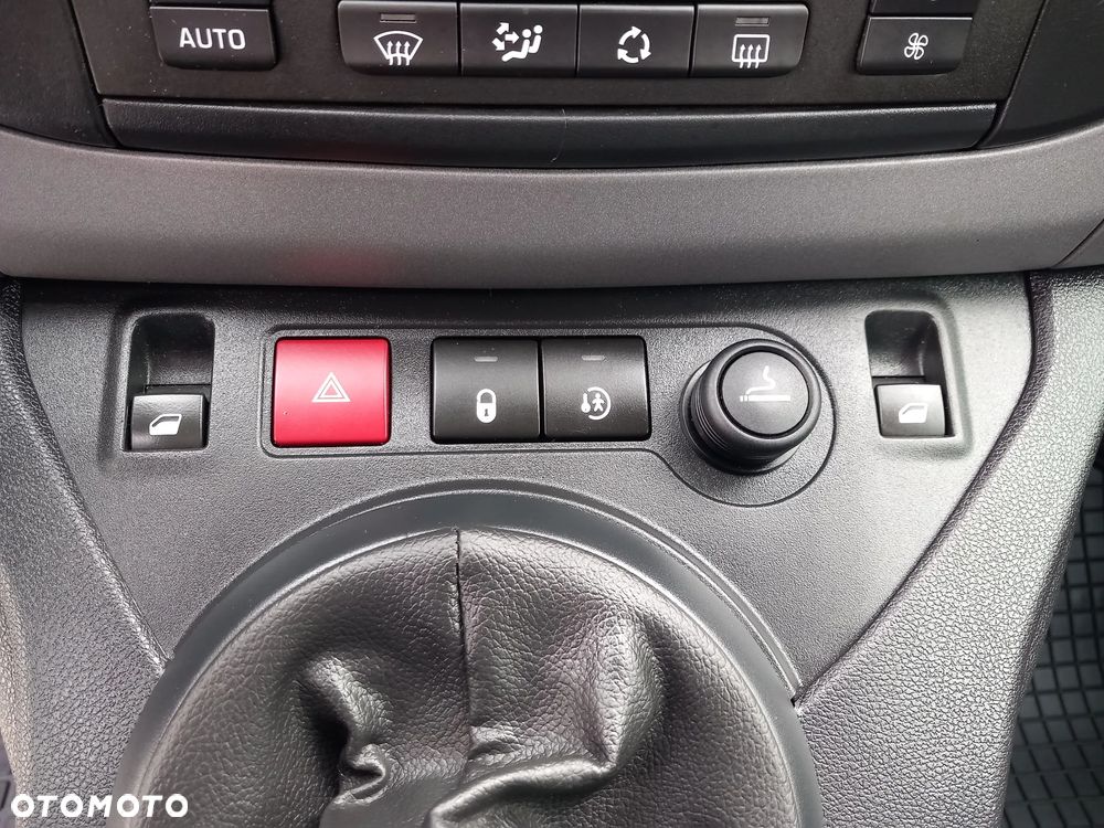 Citroën Berlingo Multispace PureTech 110 SHINE - 32