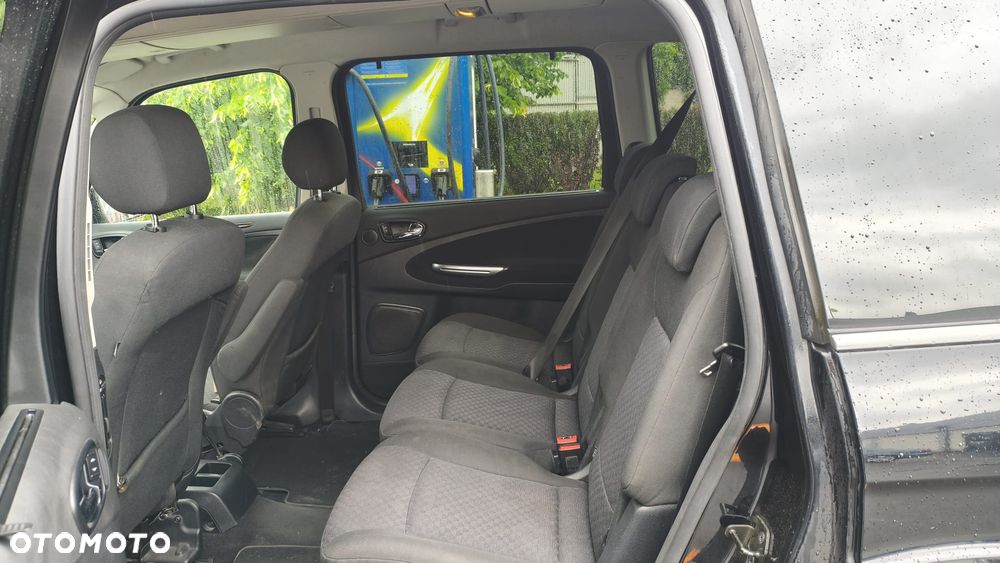 Ford Galaxy - 7