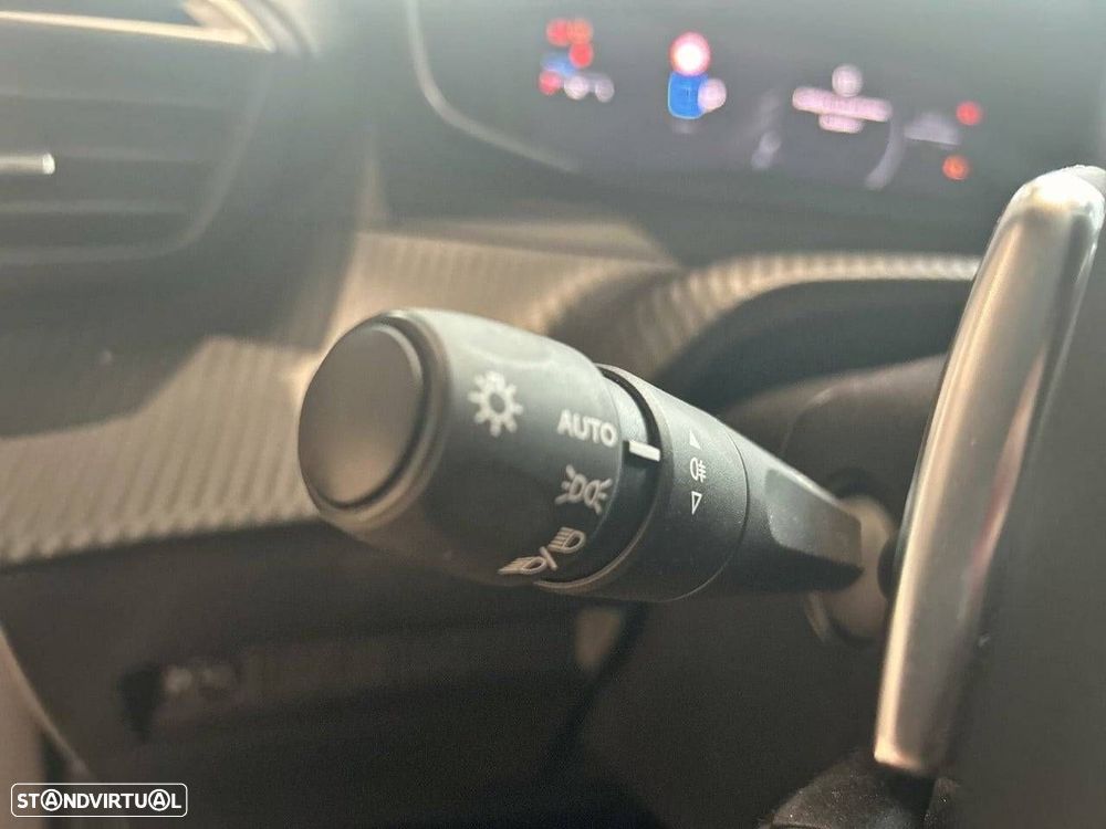 Peugeot 2008 1.2 Hybrid Allure e-DCS6 - 13