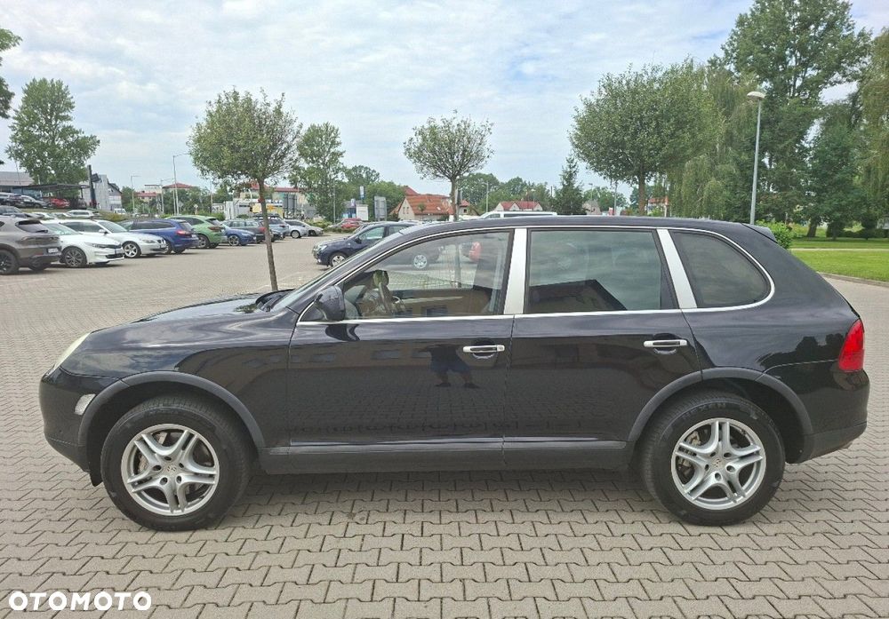 Porsche Cayenne - 14