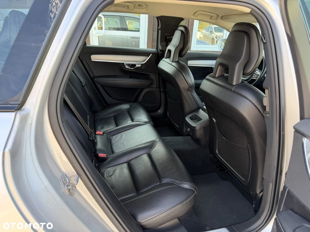Volvo V90 Cross Country D5 AWD Pro - 11