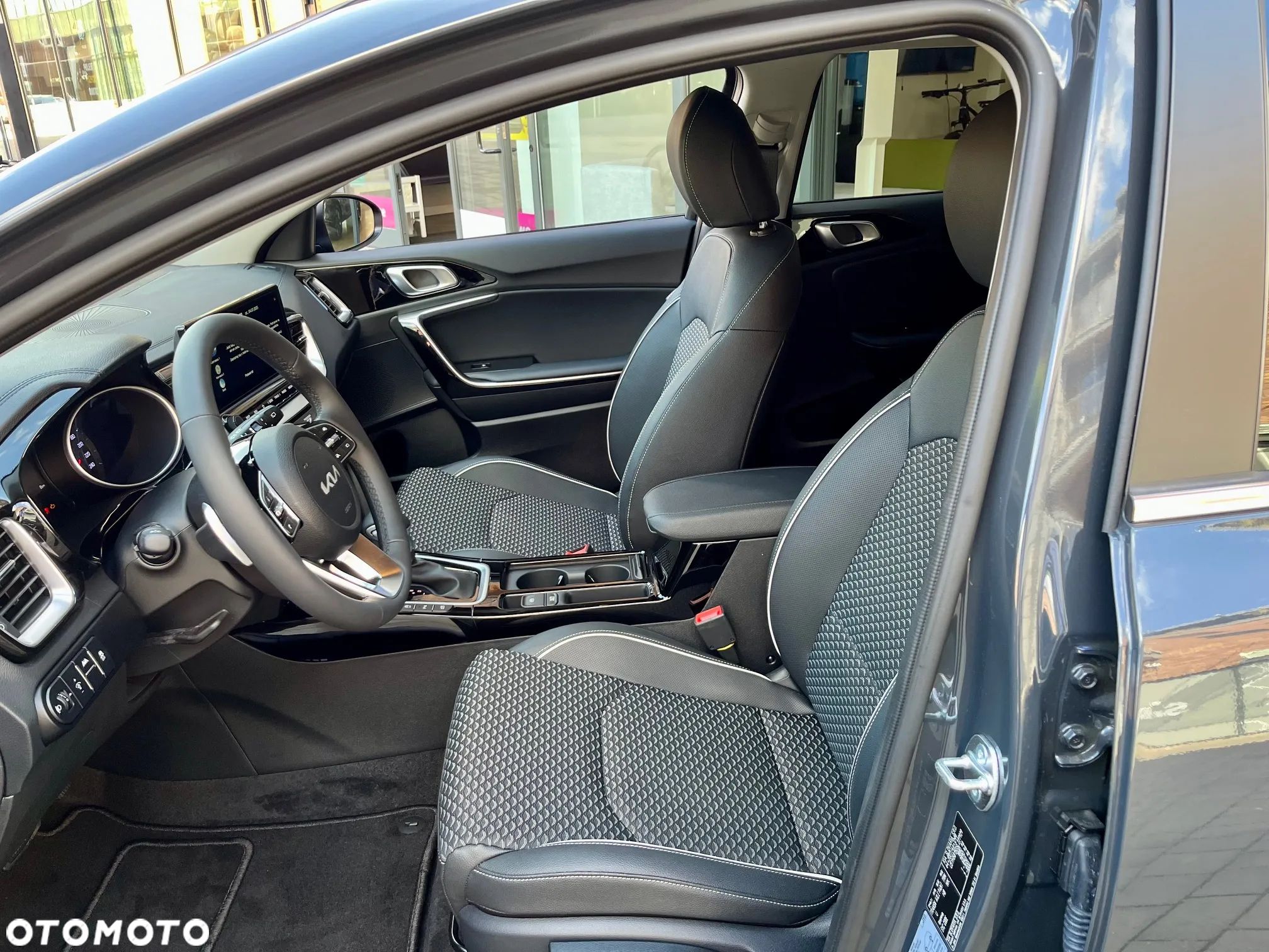 Kia Ceed 1.5 T-GDI Tribute DCT - 13