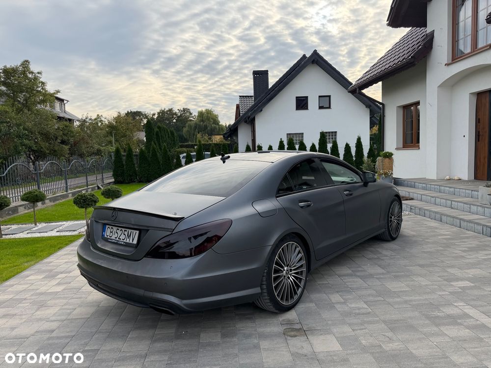 Mercedes-Benz CLS - 6