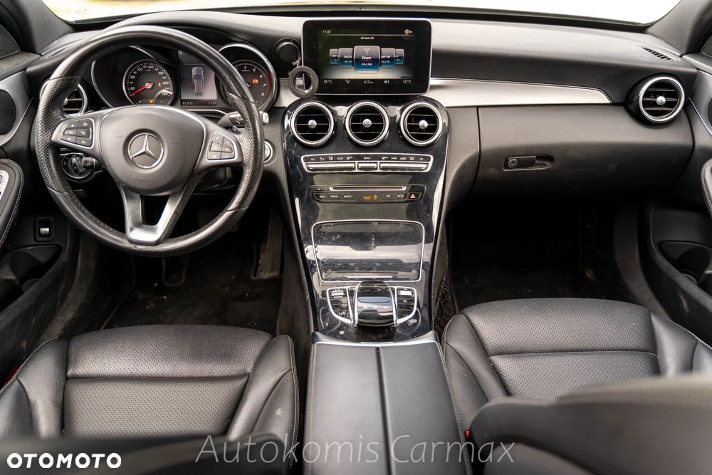 Mercedes-Benz Klasa C 300 9G-TRONIC - 15