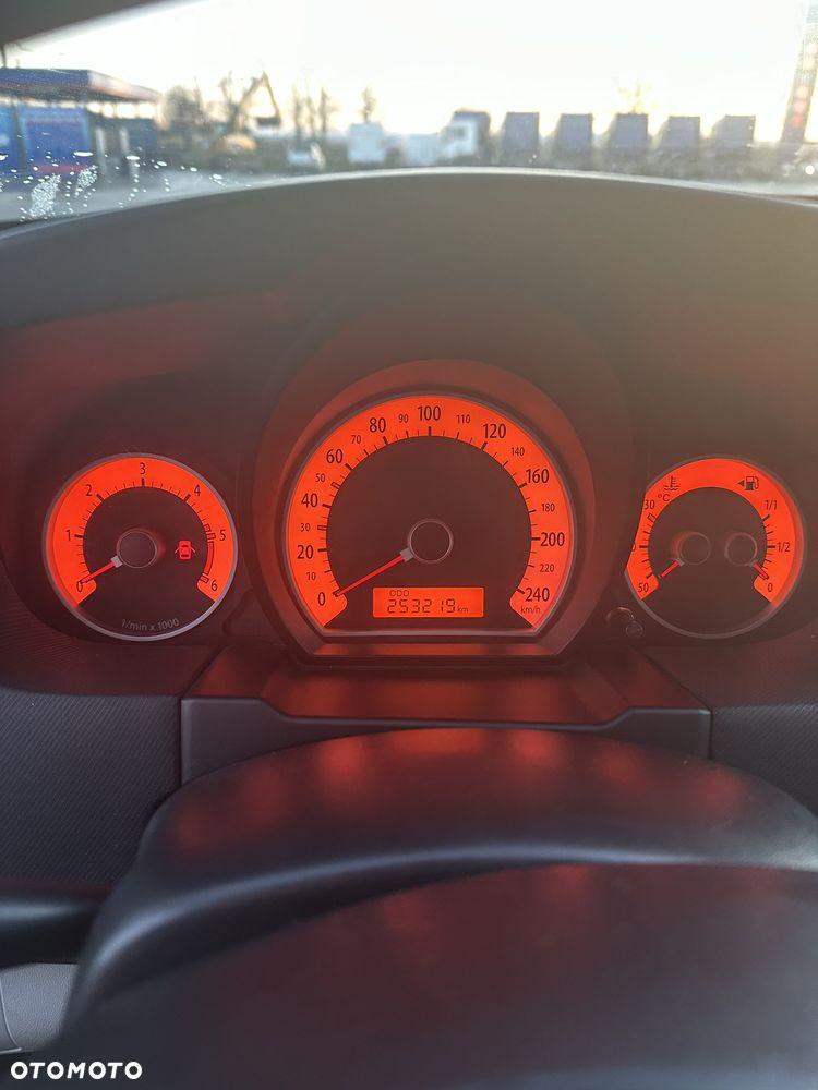Kia Ceed - 8