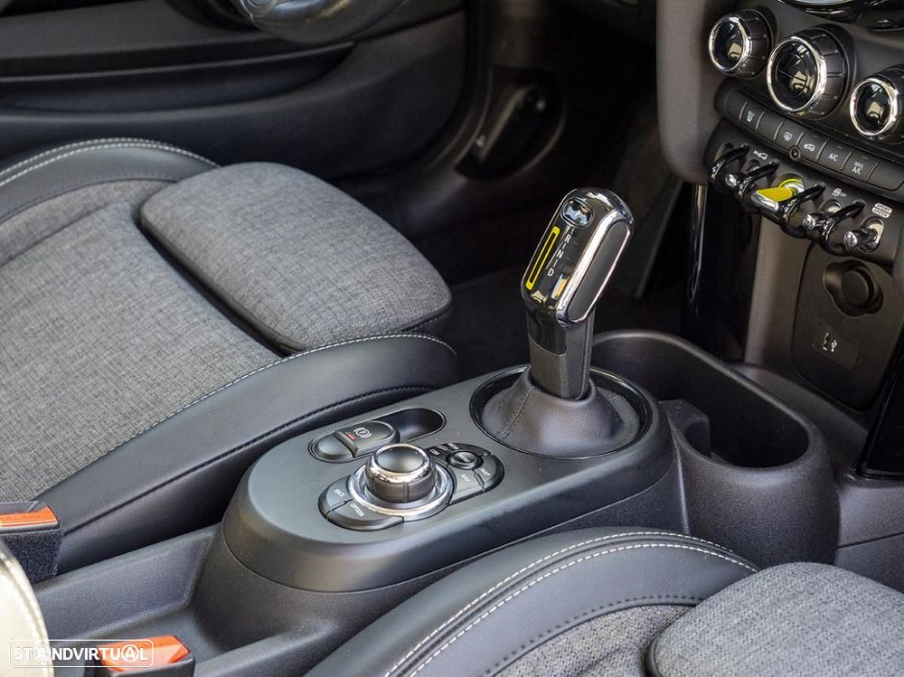 MINI 3 Portas Cooper SE Essential - 19