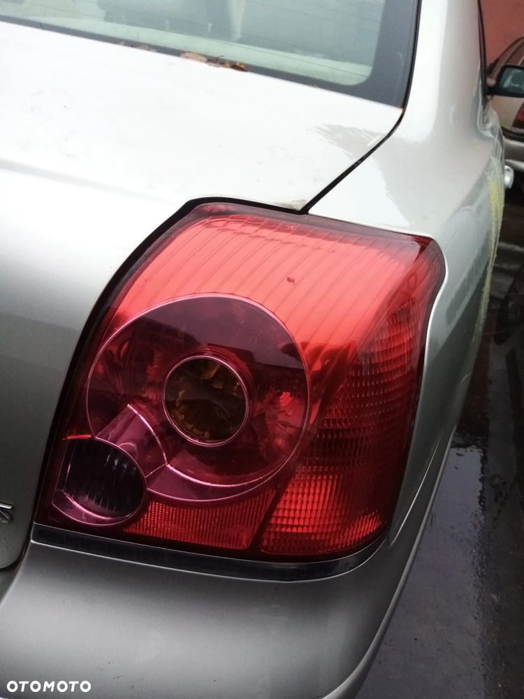 TOYOTA AVENSIS T25 2.0 VVT-i  03-06    SERWO HAMULCA - 20