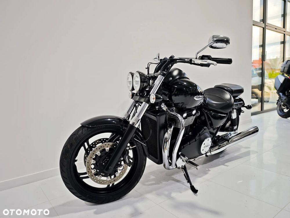 Triumph Thunderbird - 4