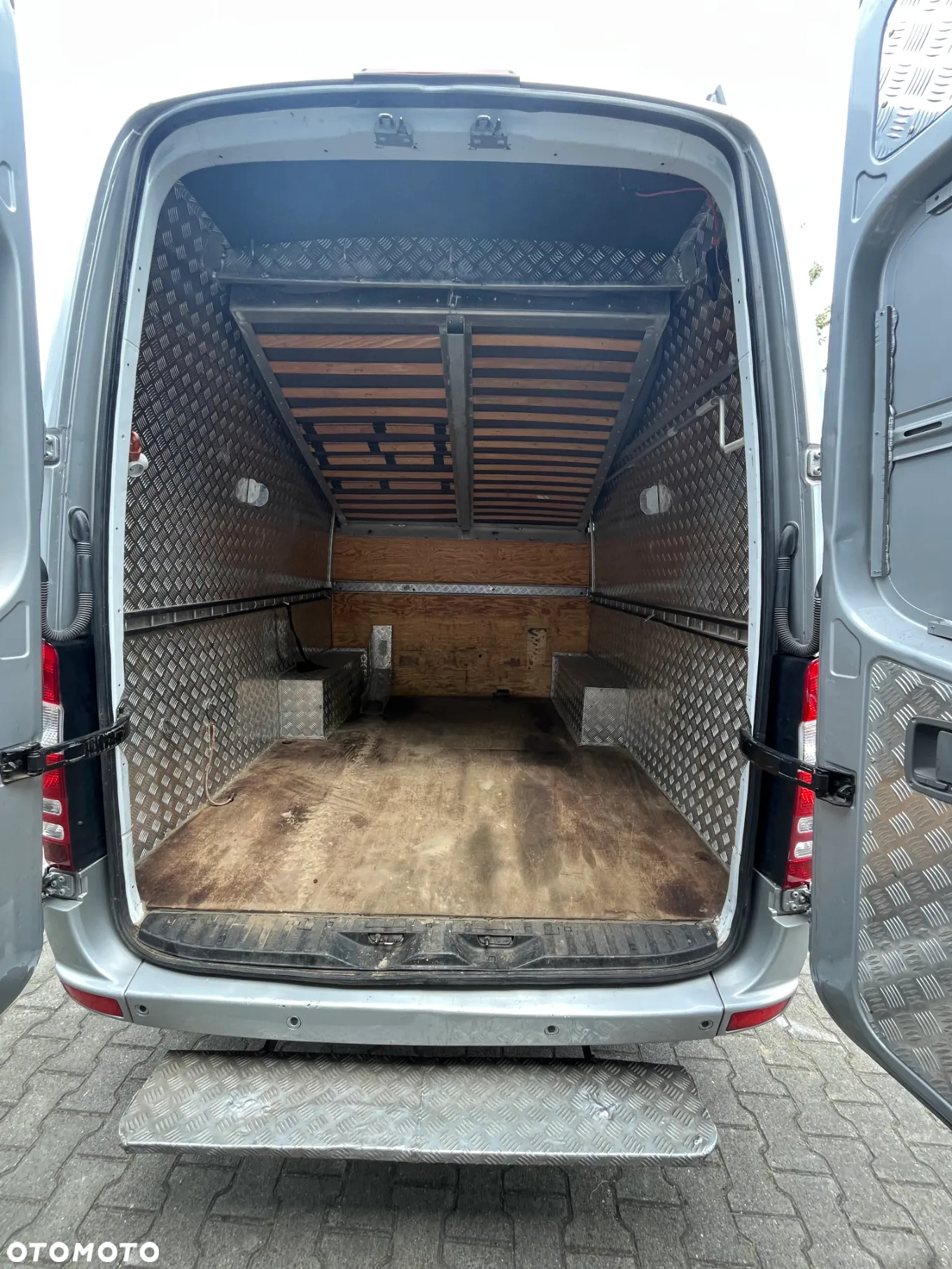 Mercedes-Benz SPRINTER - 16